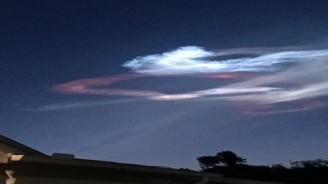 Photo of a noctilucent cloud taken from Port Richey, Leo Rhaul