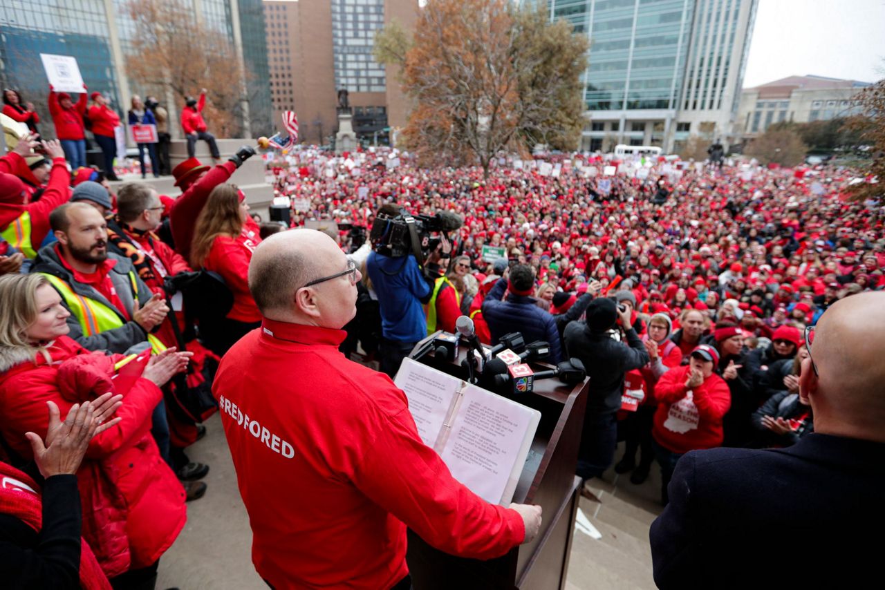 Thousands of teachers pack Indiana Statehouse for protest