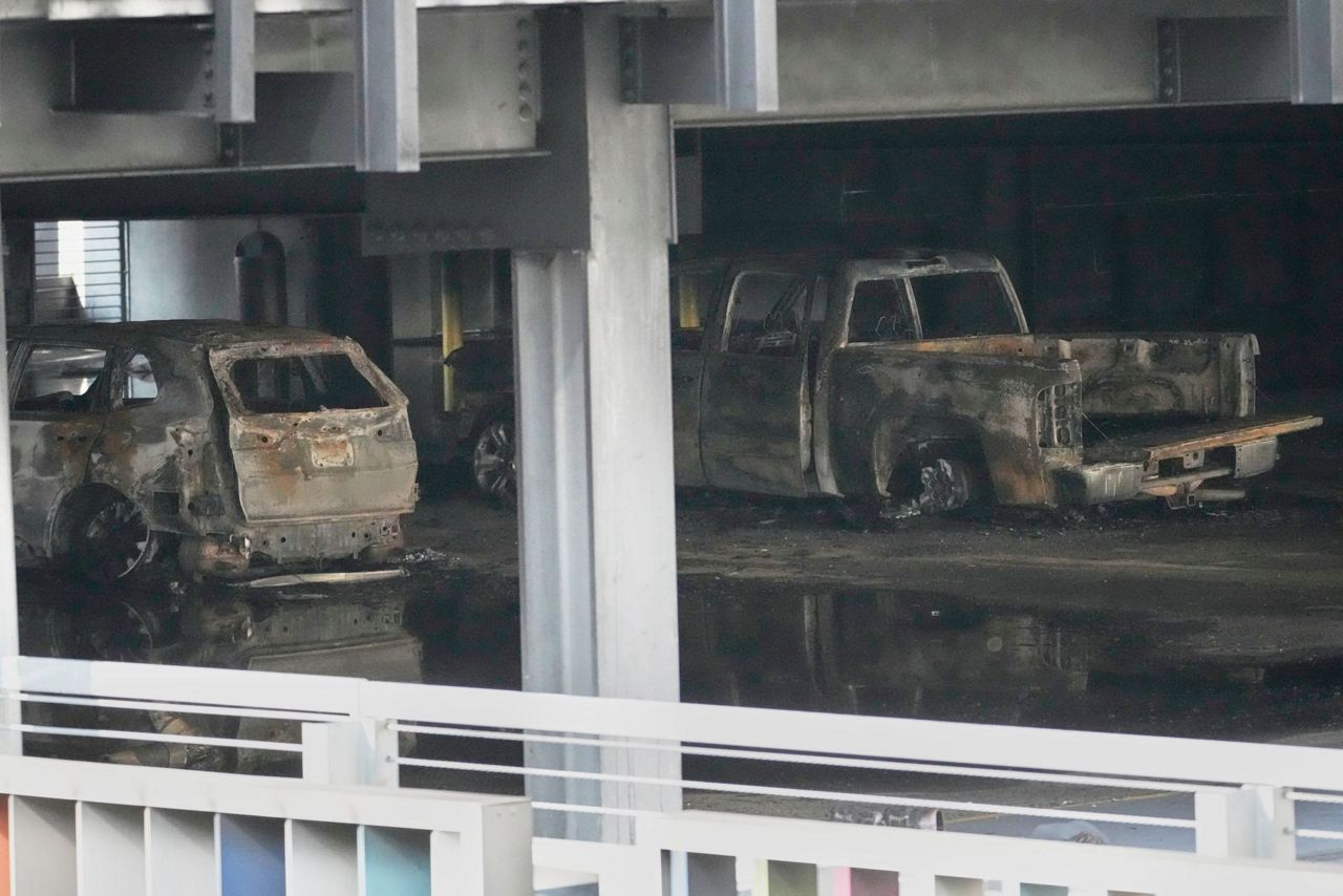 Fire breaks out in parking structure of Nashville library and ...