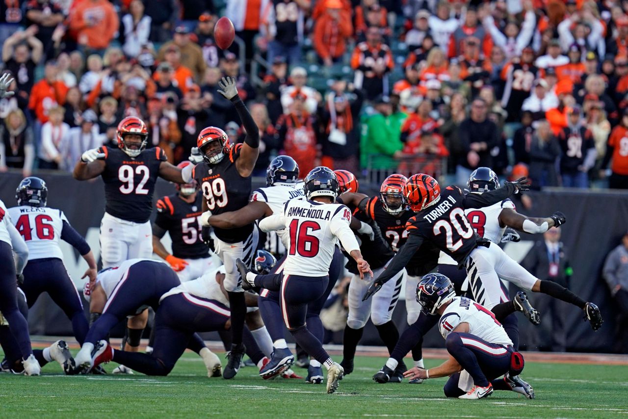 5 NFL games end on gamewinning field goals, most ever in one day