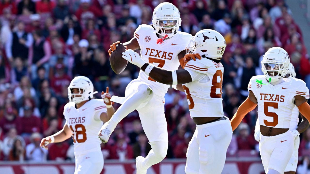 The drive by No. 3 Texas to top of SEC fueled by defense with Kentucky