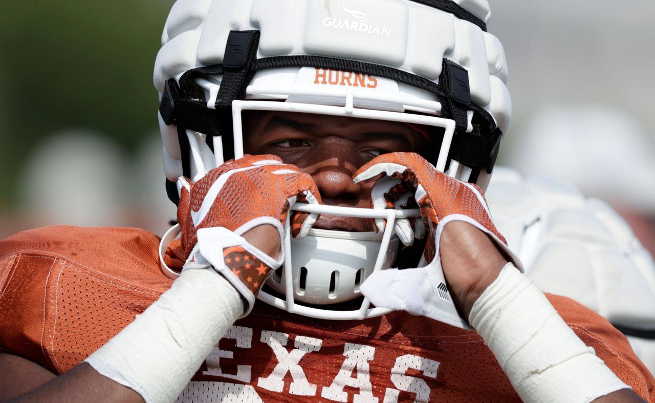 Texas Football: Duvernay expects great things from Whittington, Longhorns