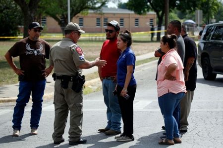 Police from across Texas converge on Uvalde