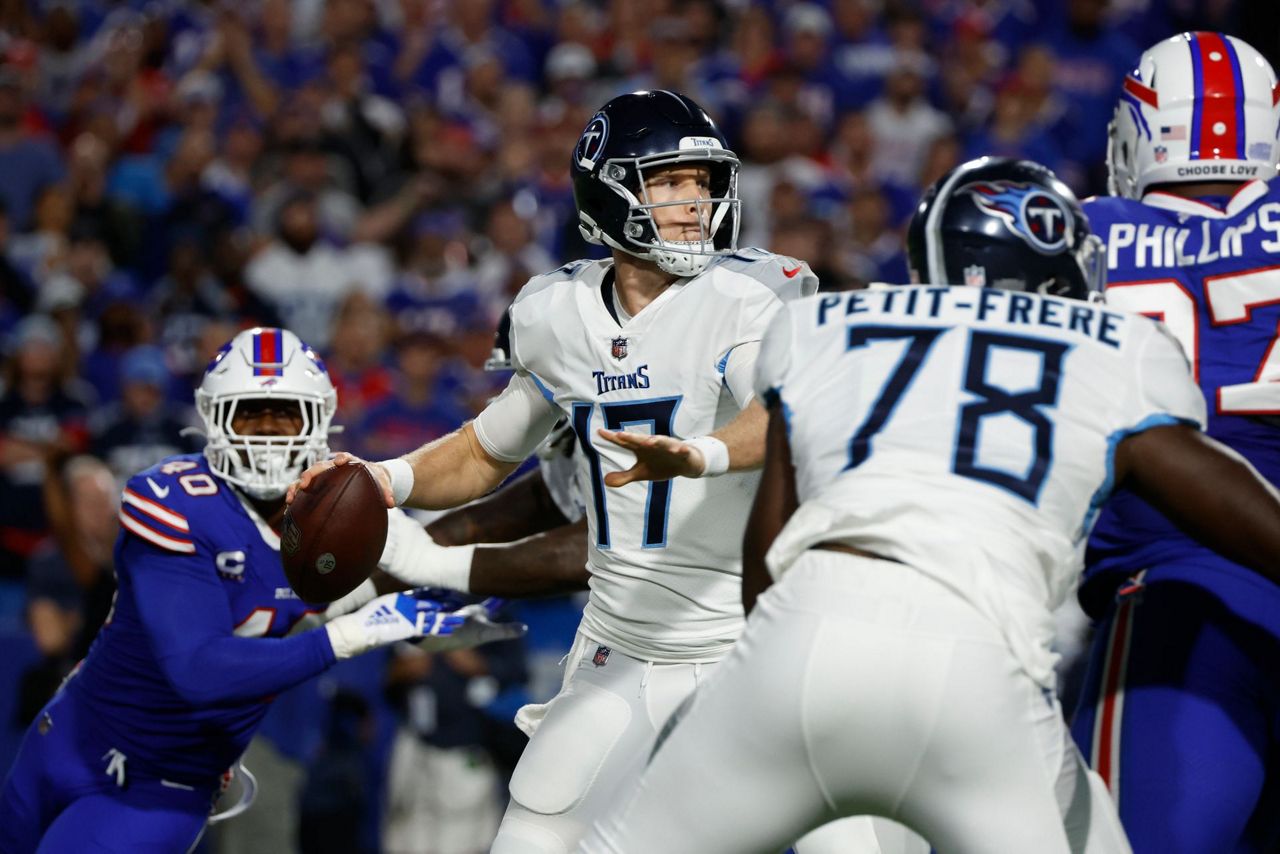 Diggs scores 3 TDs for Bills in 417 rout of Titans