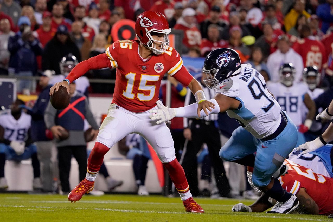 McKinnon's 26-yard run in OT lifts Chiefs over Texans