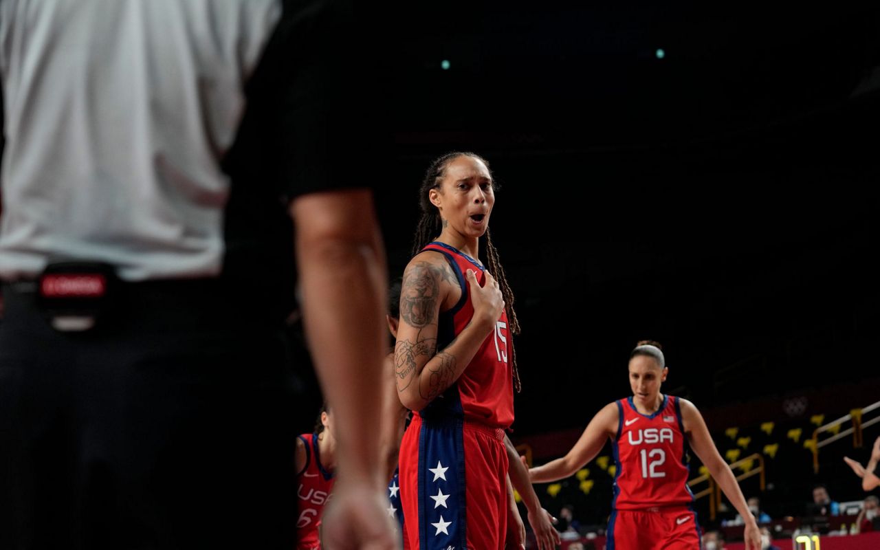 US women win 50th straight Olympic game, beat Nigeria 81-72