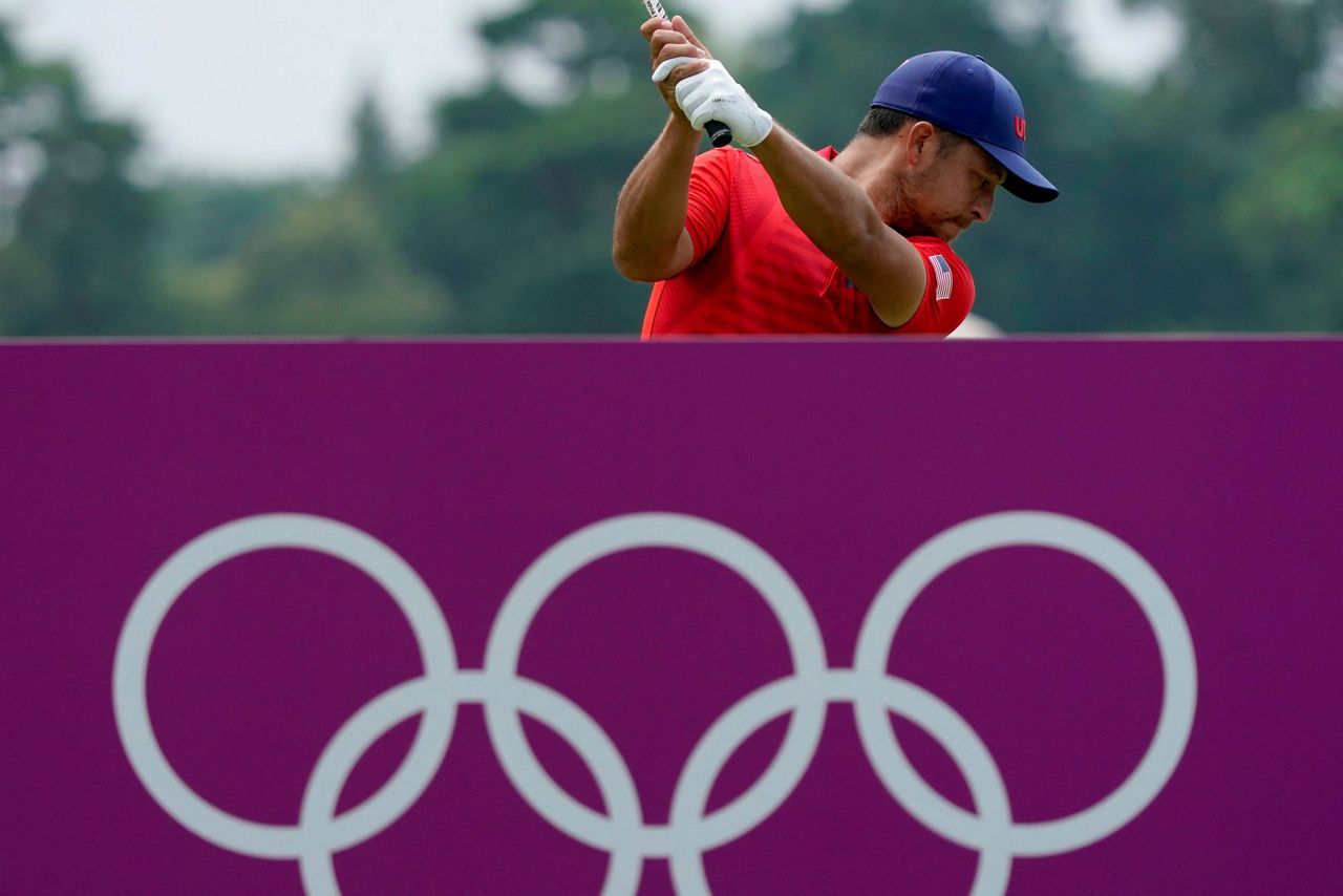 Schauffele has big finish and 1shot lead in Olympic golf