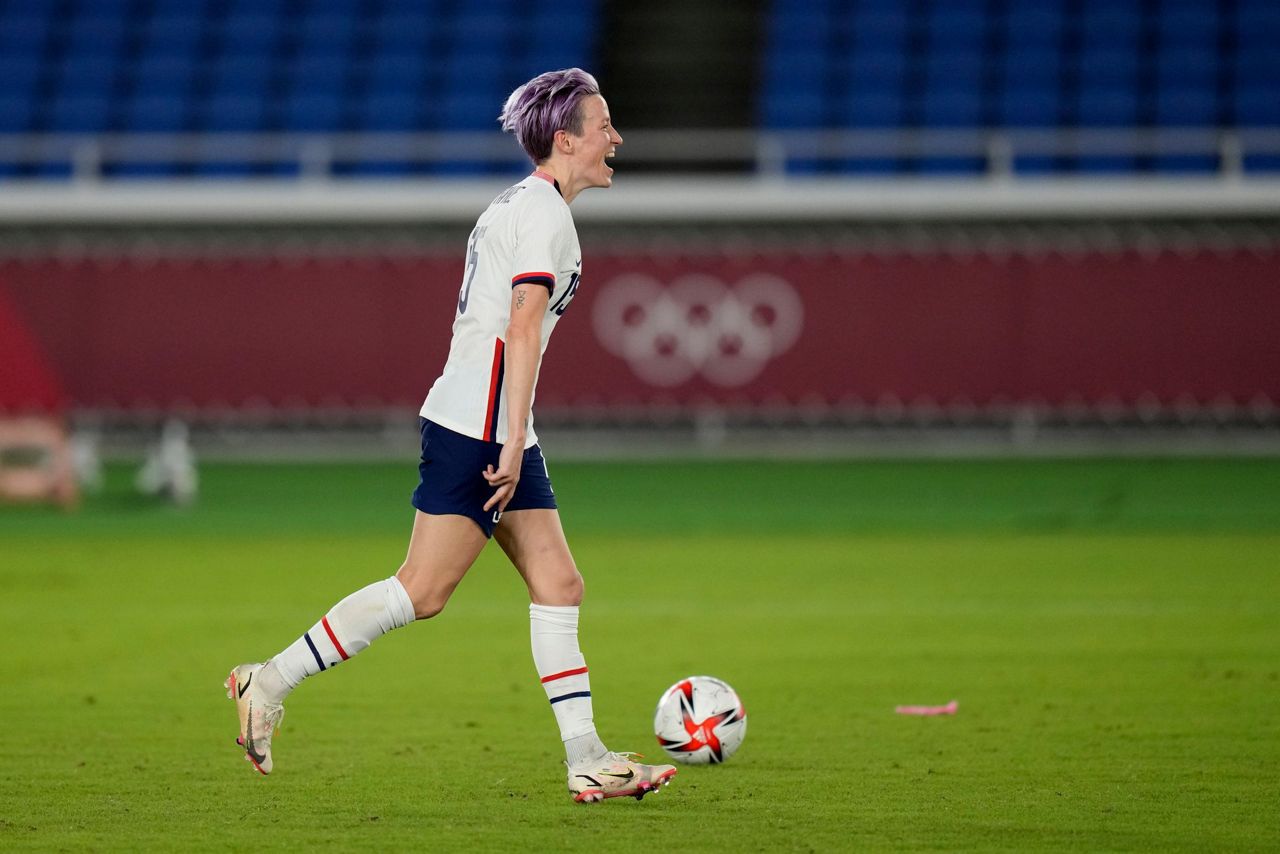 Rapinoe converts and US gets past Netherlands on penalties