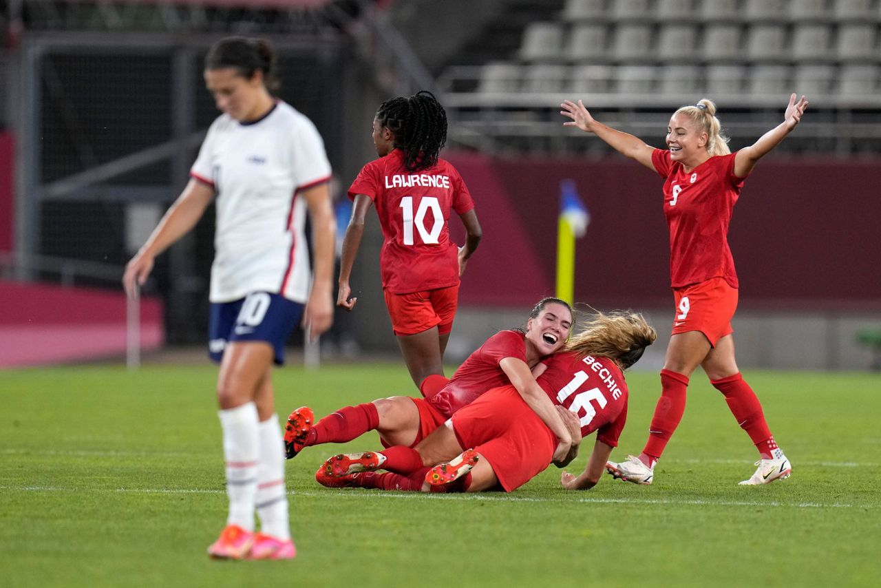 Canada knocks out US with 1-0 win in women's soccer