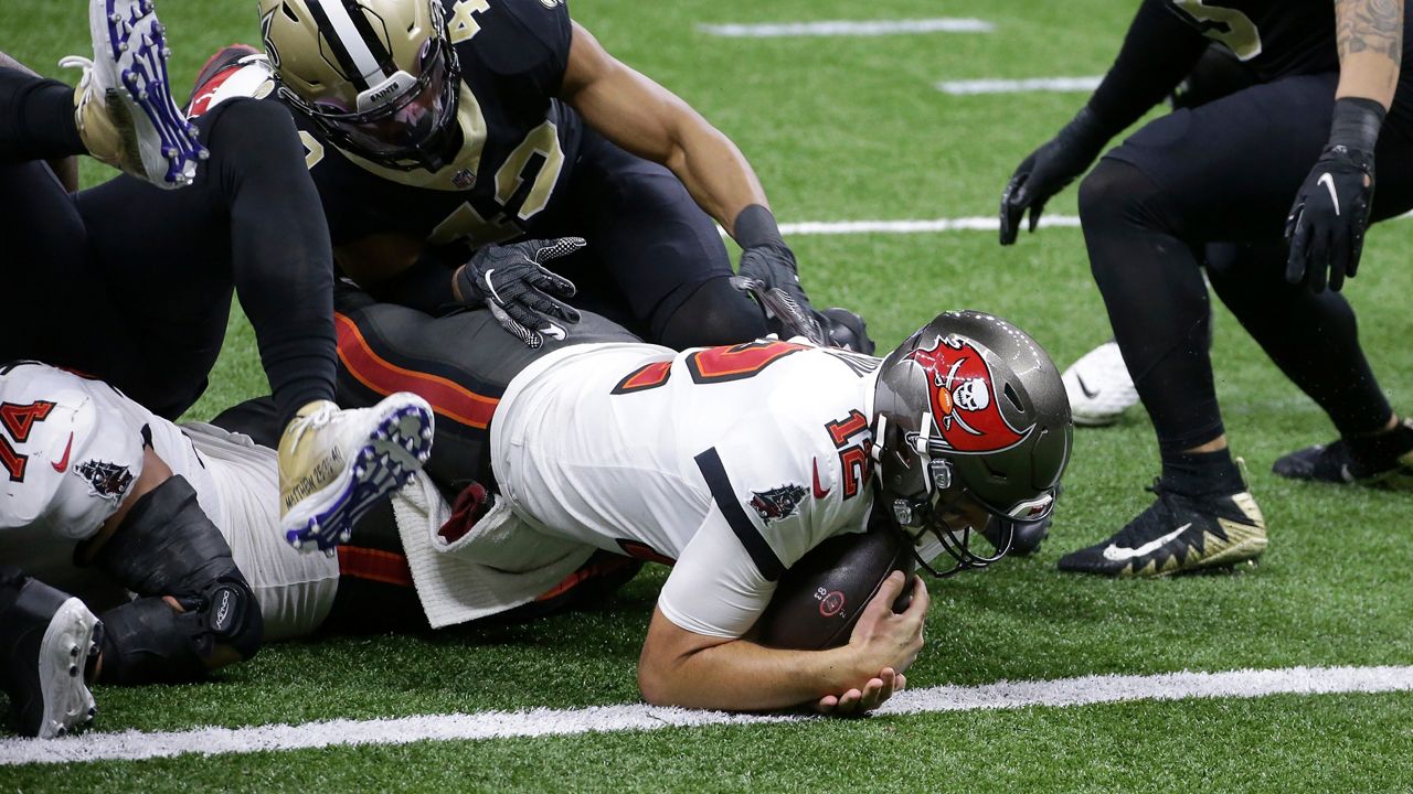 Tom Brady, Tampa Bay Buccaneers knock off Saints, head to NFC