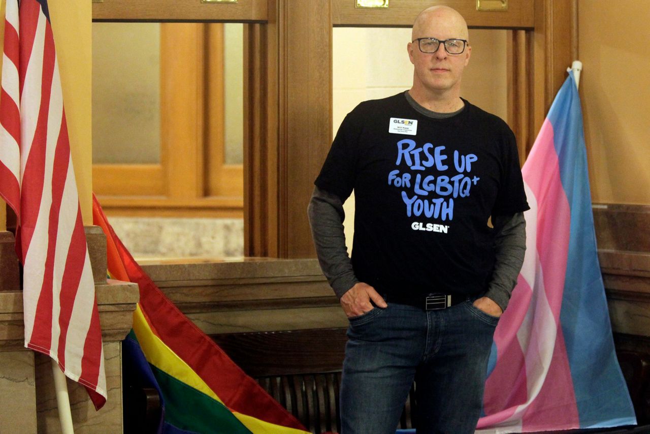 Transgender bathroom bill approved in Kansas; veto expected
