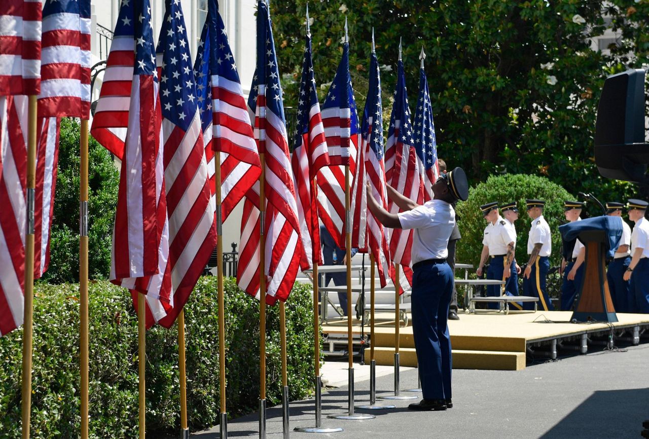 Нью йорк команда нфл. Первый народ в америке. Американ футбол. Американский футбол. Нфл американский футбол.