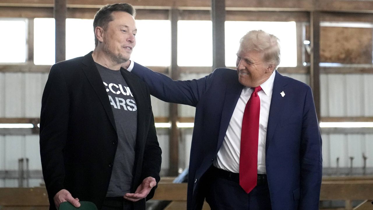 Trump_Musk_AP_HI_0213