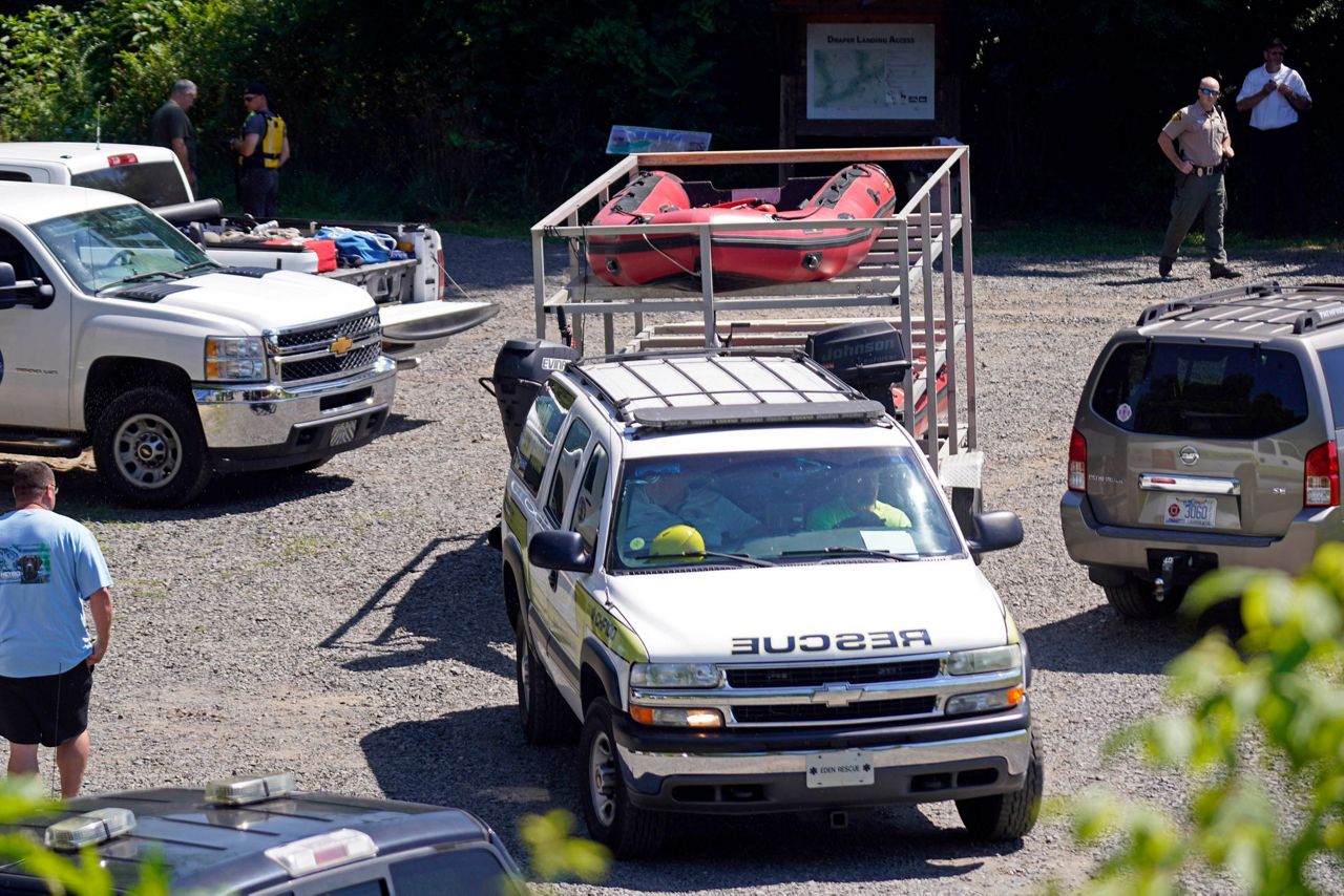 Search resumes after 3 tubers died, 2 disappeared on river