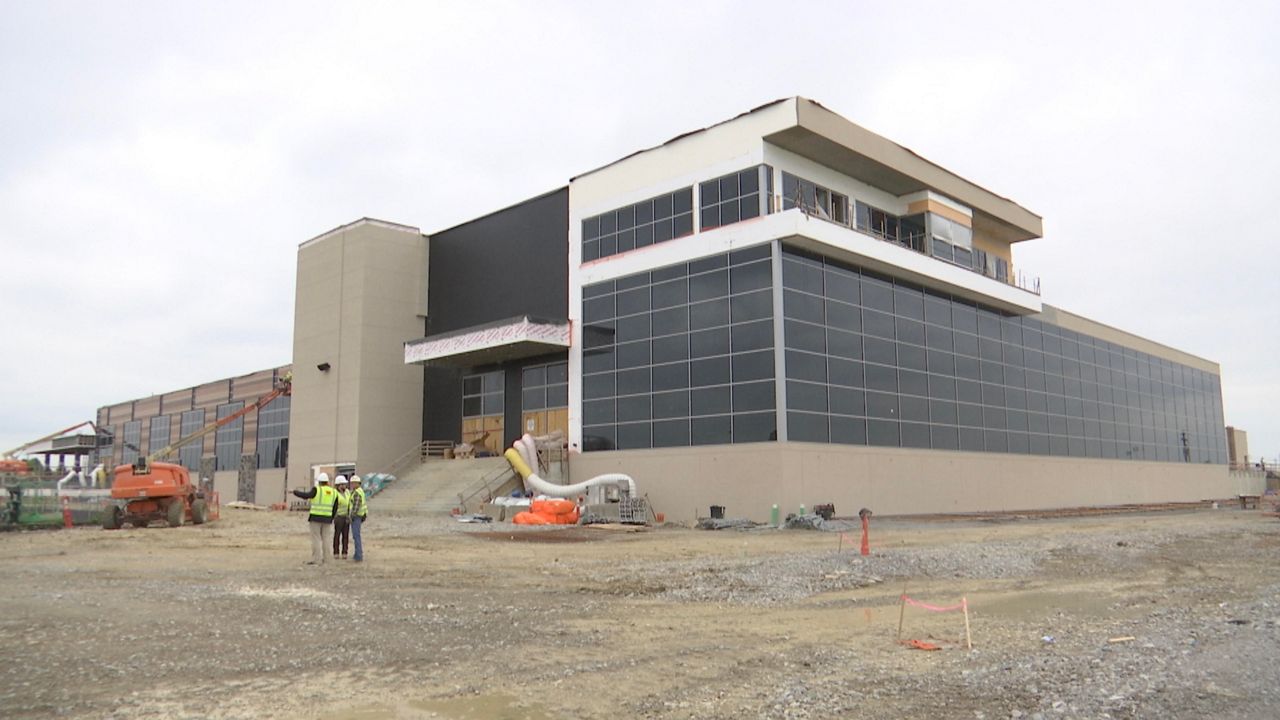 When is Turfway Park opening? - Vimarsana News
