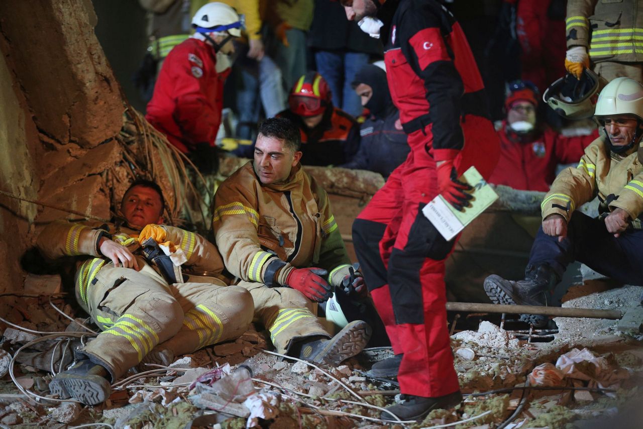 Rescuers pull out 12 hurt in Turkey collapse that killed 3