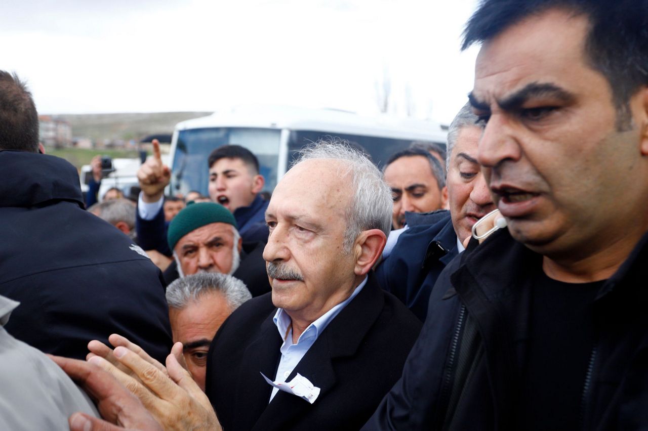 Turkey: 9 Detained In Opposition Leader's Assault At Funeral