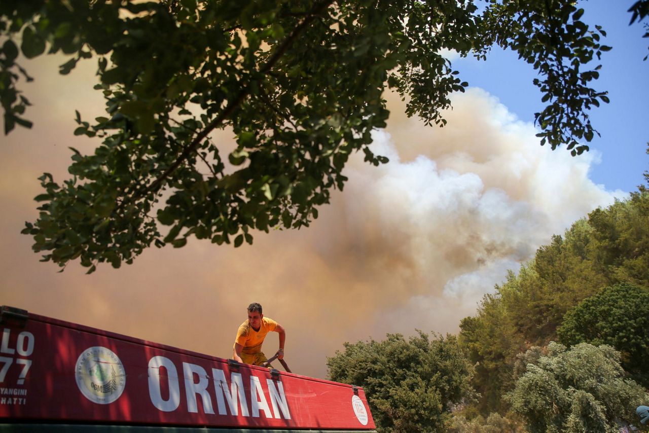 Turkey battles wildfires for 6th day, EU to send planes