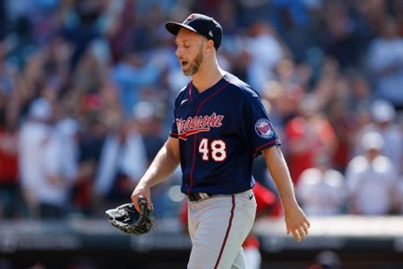 CLEVELAND, OH - JUNE 30: Minnesota Twins starting pitcher Chris