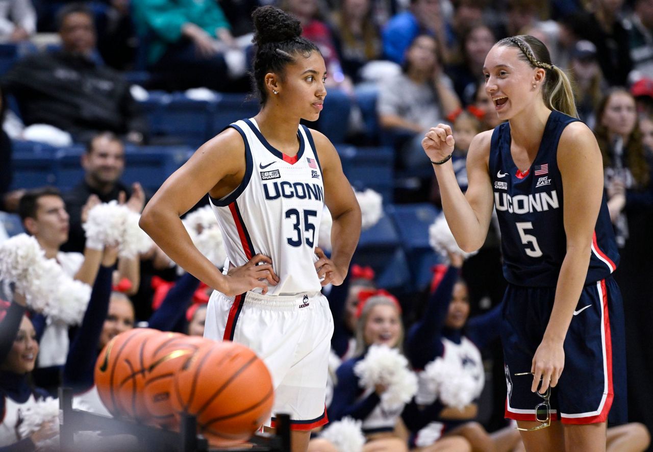 injured-bueckers-says-she-ll-spend-season-as-student-coach