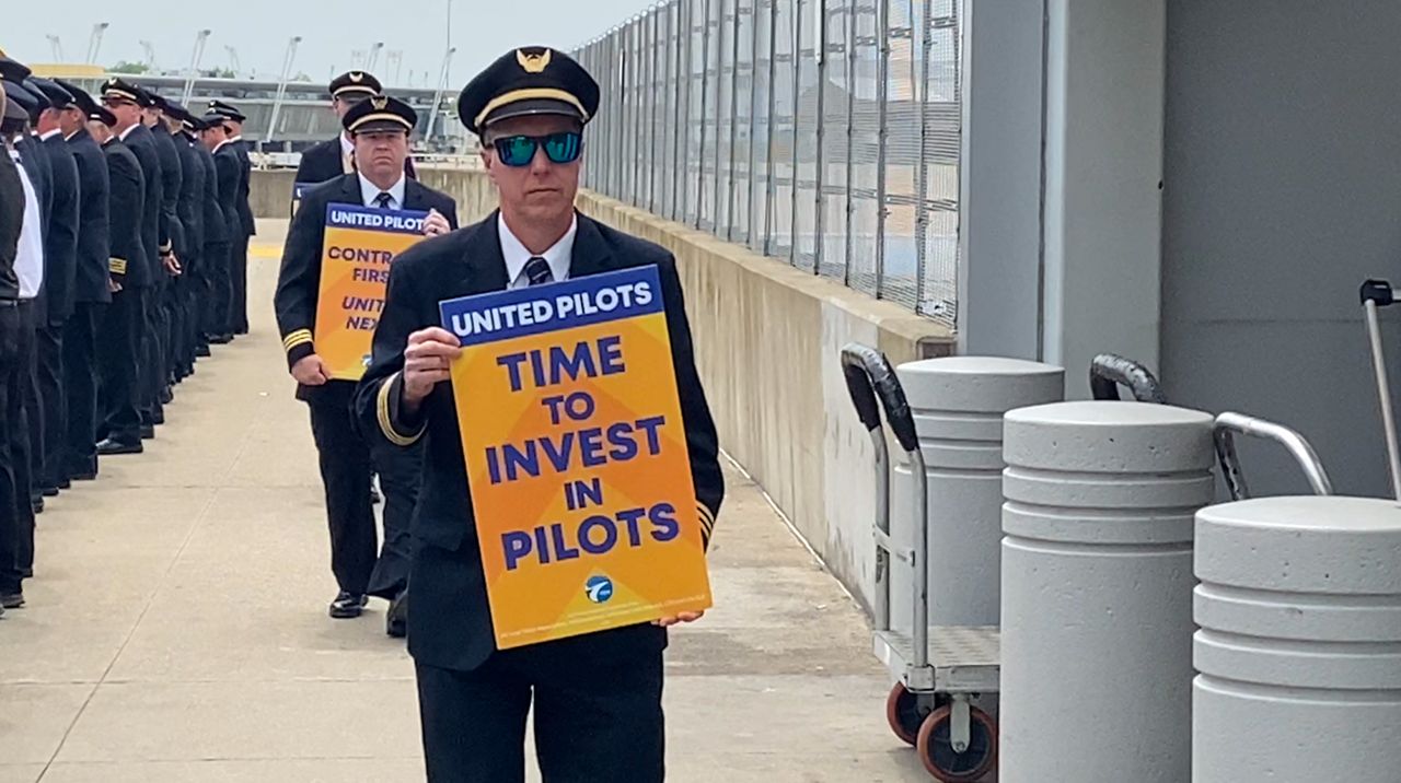 United Airlines Pilots Hit The Picket Line In Cleveland