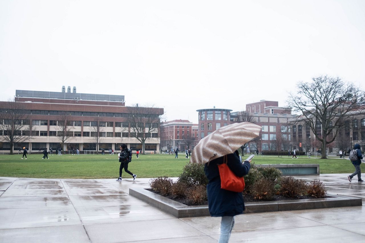 Hendricks Chapel Food Pantry, Pete's Giving Garden Help Combat Food  Insecurity in Campus Community – Syracuse University News