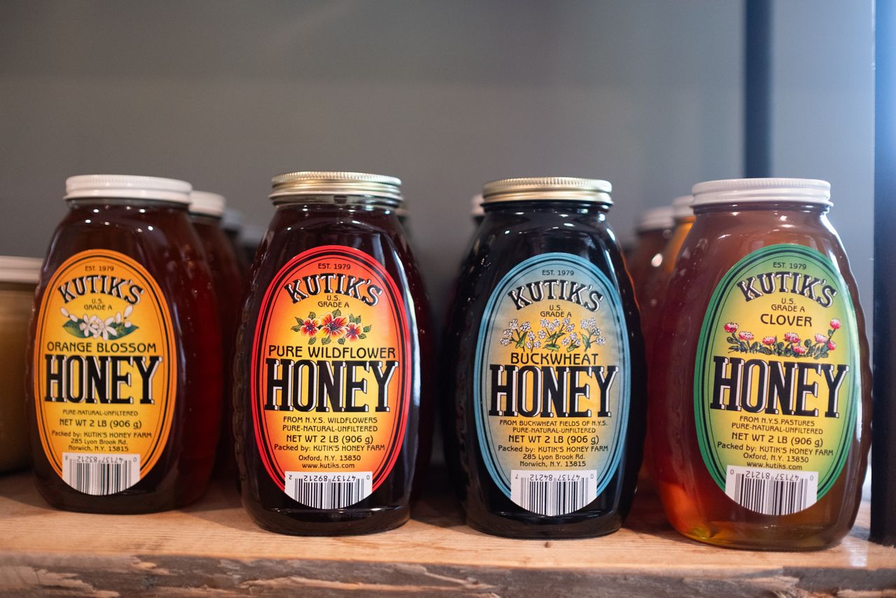 UNY-Spec-Emily_Kenny-Kutiks_Honey-20250506-009