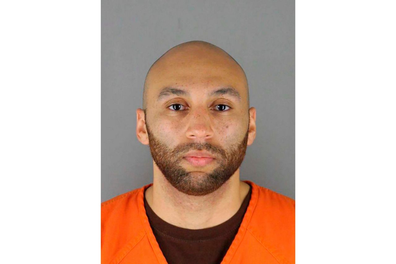 Cop who held Floyd's torso to be sentenced for manslaughter