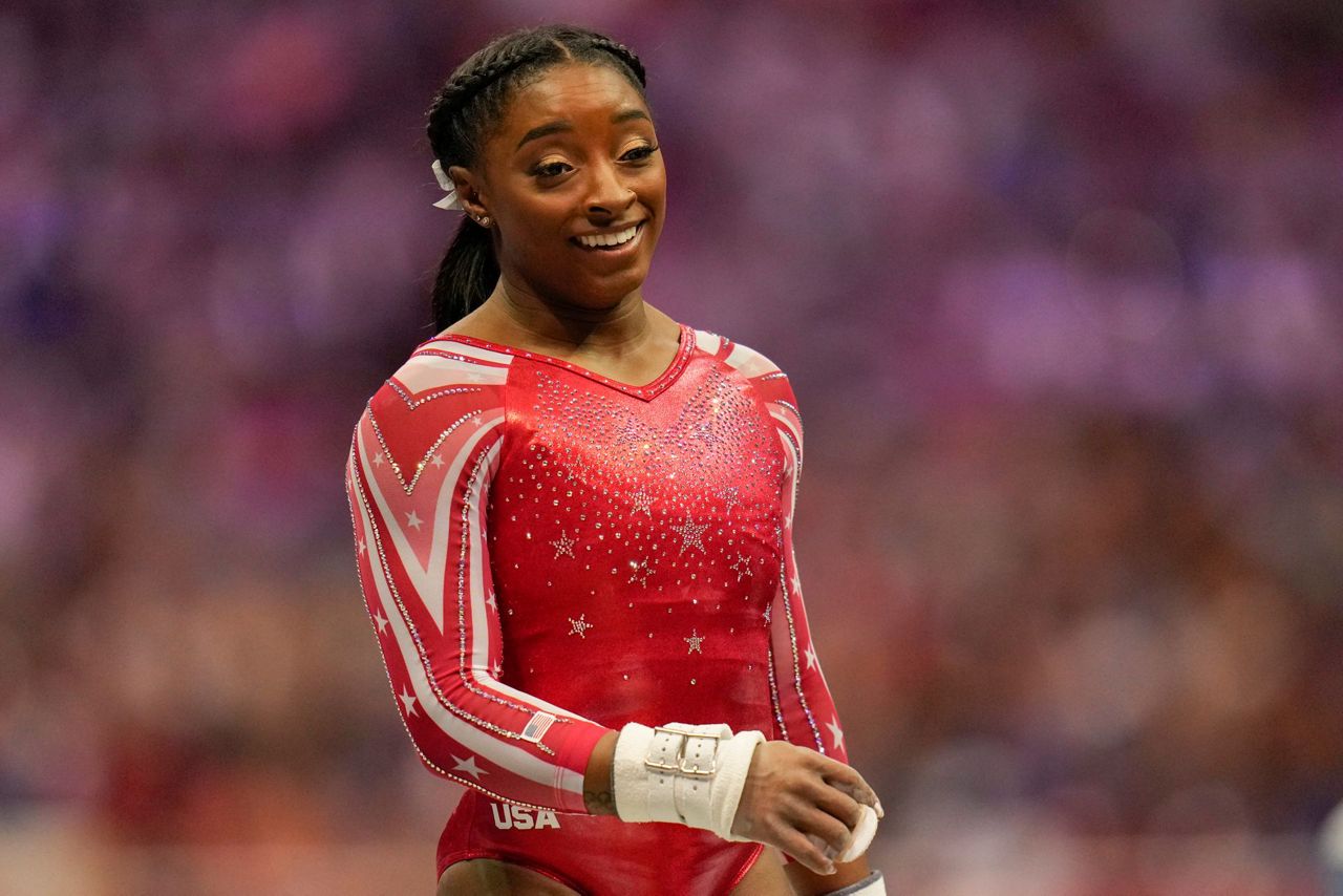 Biles, Lee lock up spots on U.S. Olympic gymnastics team