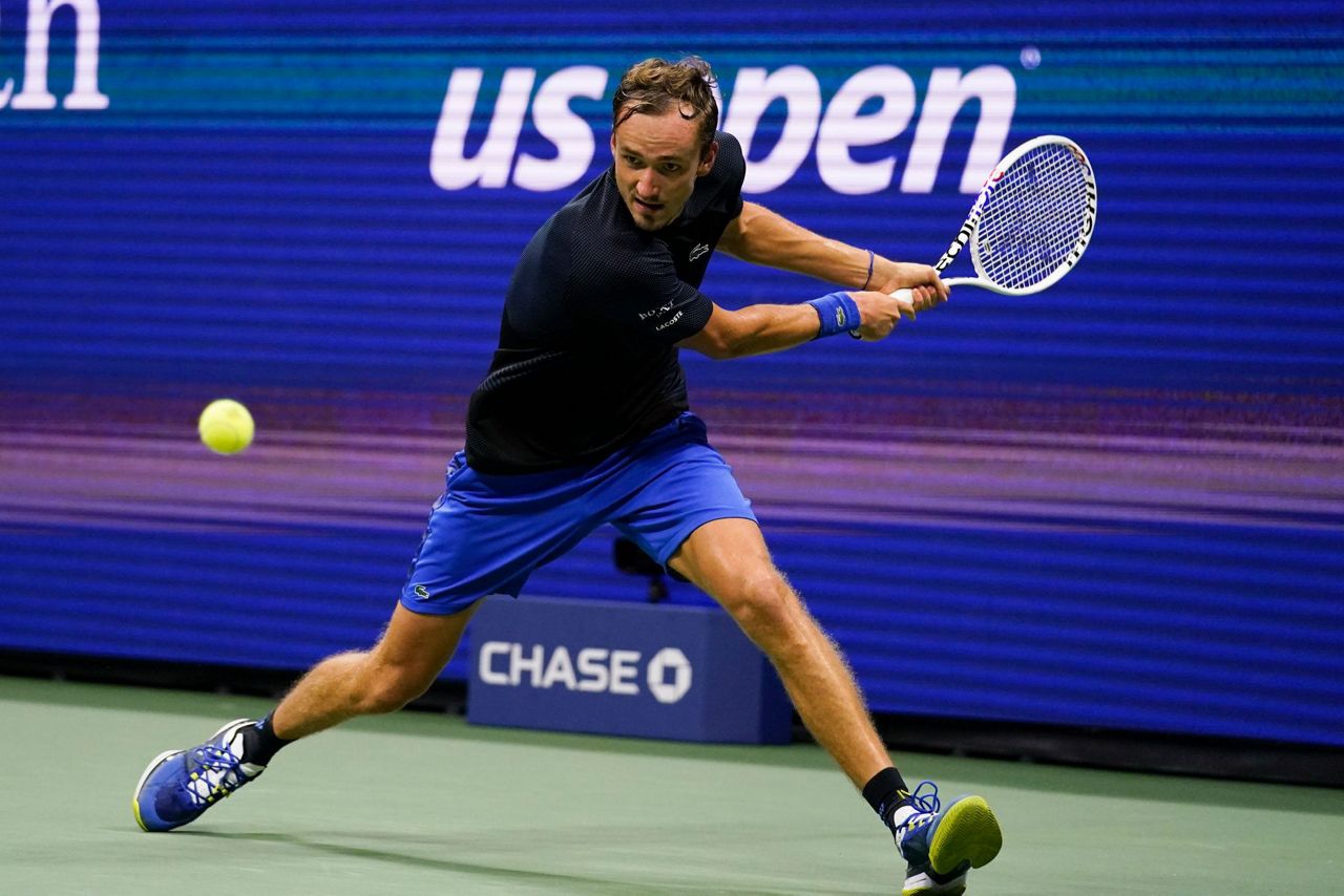 Defending champ Medvedev takes on Kyrgios US Open updates