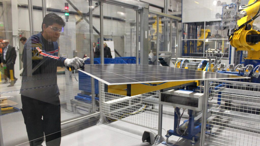 U.S. solar manufacturing, installations dramatically increased in first quarter