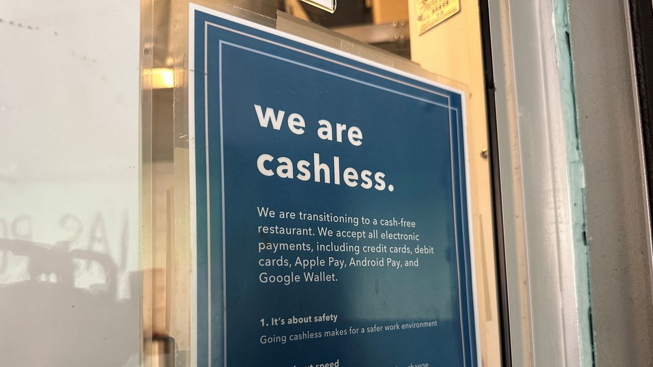 Cash remains king with LA city ban on cashless businesses