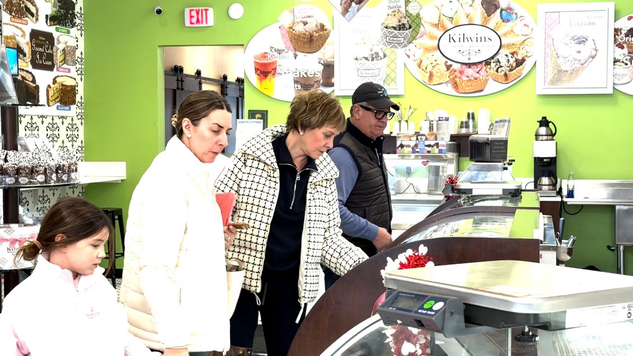 Warmer Valentine’s Day boosts small business sales