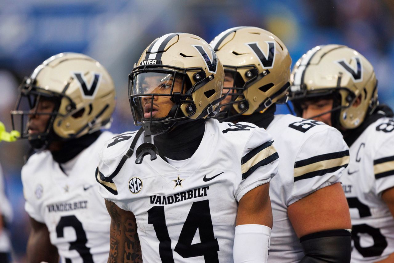 Vanderbilt stuns Kentucky to end 26game SEC losing streak