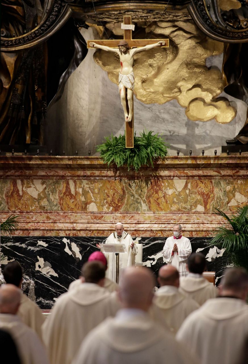 Pope opens final Holy Week services, skips Last Supper rite