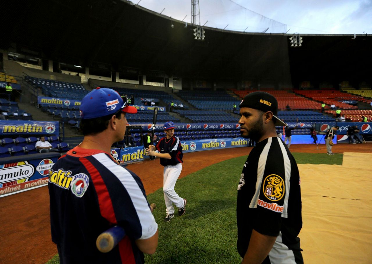 Trump Administration Blocks Baseball Players From Cuba - WSJ