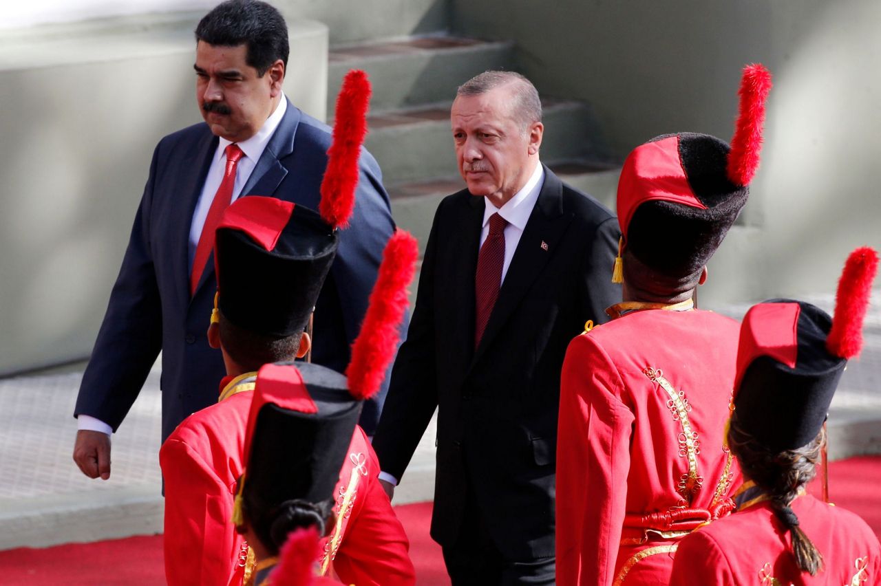 Turkish president praises Venezuela's leader in 1st visit