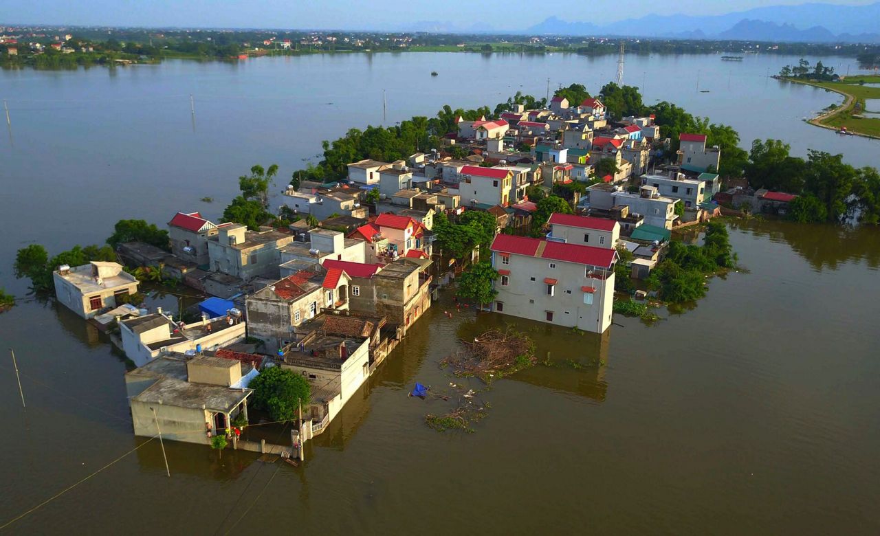 Vietnam flooding kills 20, leaves over a dozen missing