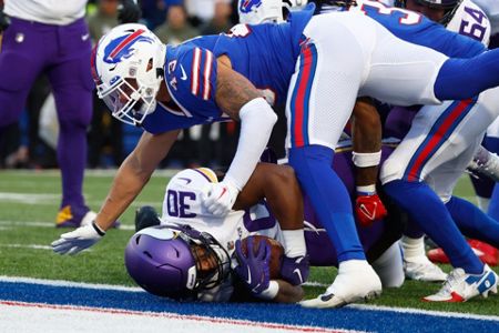 Vikings rally from 17 points down, stun host Bills in overtime