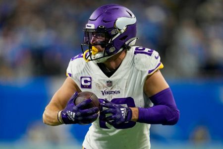 Goff helps surging Lions stun division-leading Vikings 34-23