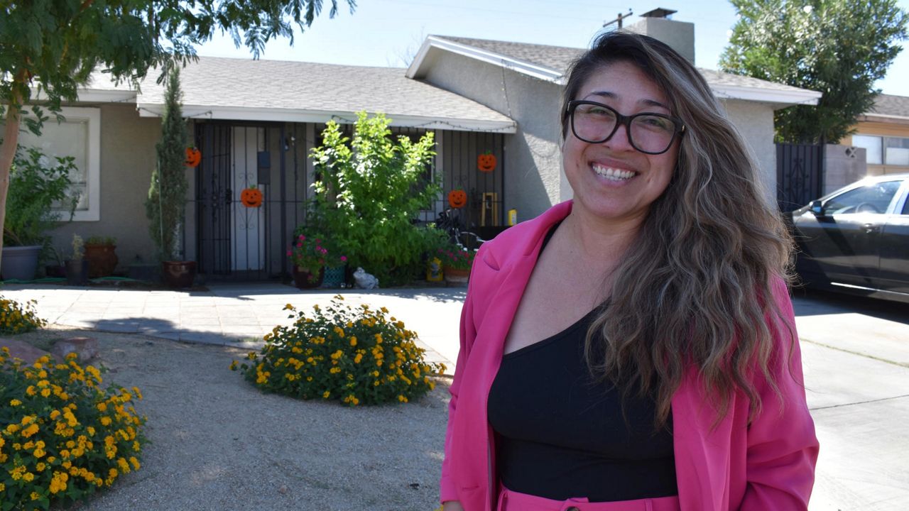 Viridiana Vidal, una emprendedora procedente del estado de México, en Las Vegas. EFE/ Mónica Rubalcava