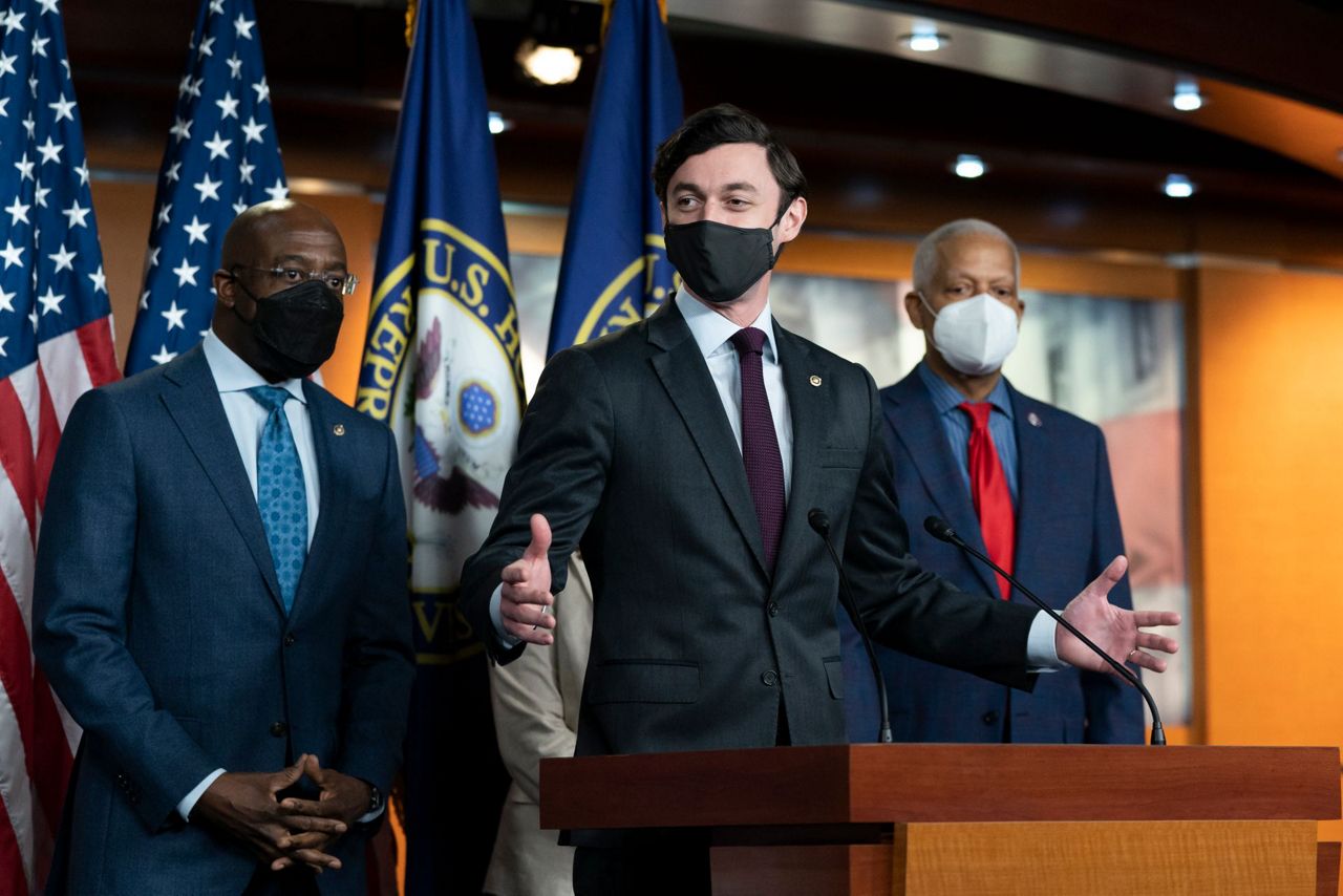 Congress Oks 1 9t Virus Relief Bill In Win For Biden Dems