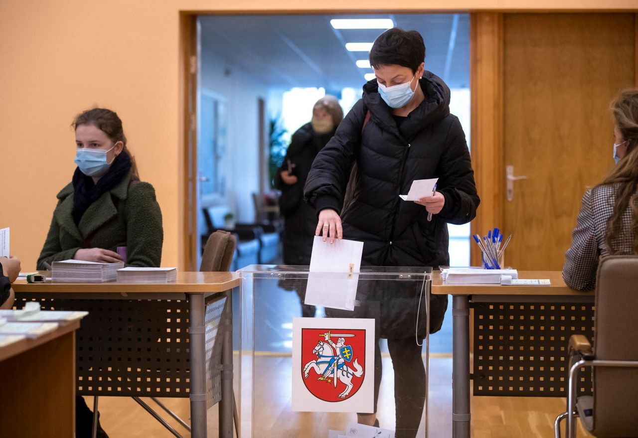 Virusai ir ekonomika kelia didžiausią susirūpinimą, nes lietuviai balsuoja antrajame ture