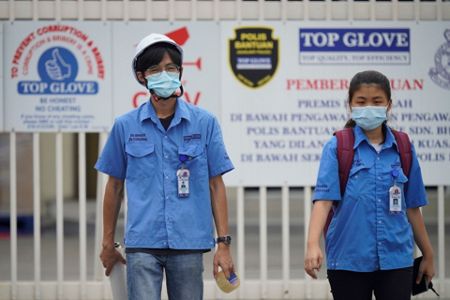 Malaysia S Top Glove Says Virus Outbreak May Push Prices Up