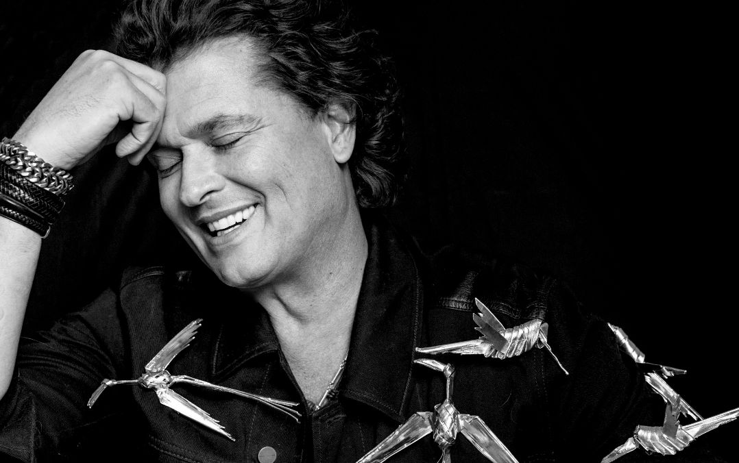 Carlos Vives Celebrates 30-Year Career with US Concert Tour