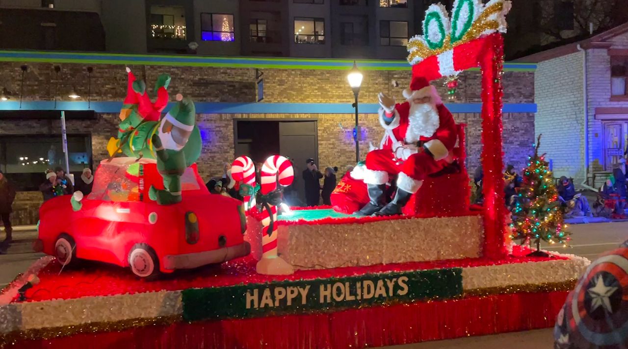 Waukesha celebrates 60th Christmas Parade