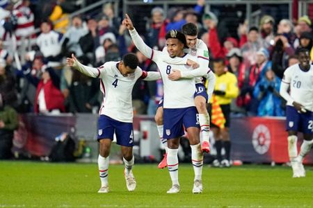 Pulisic sparks US over Mexico 2-0 in World Cup qualifying