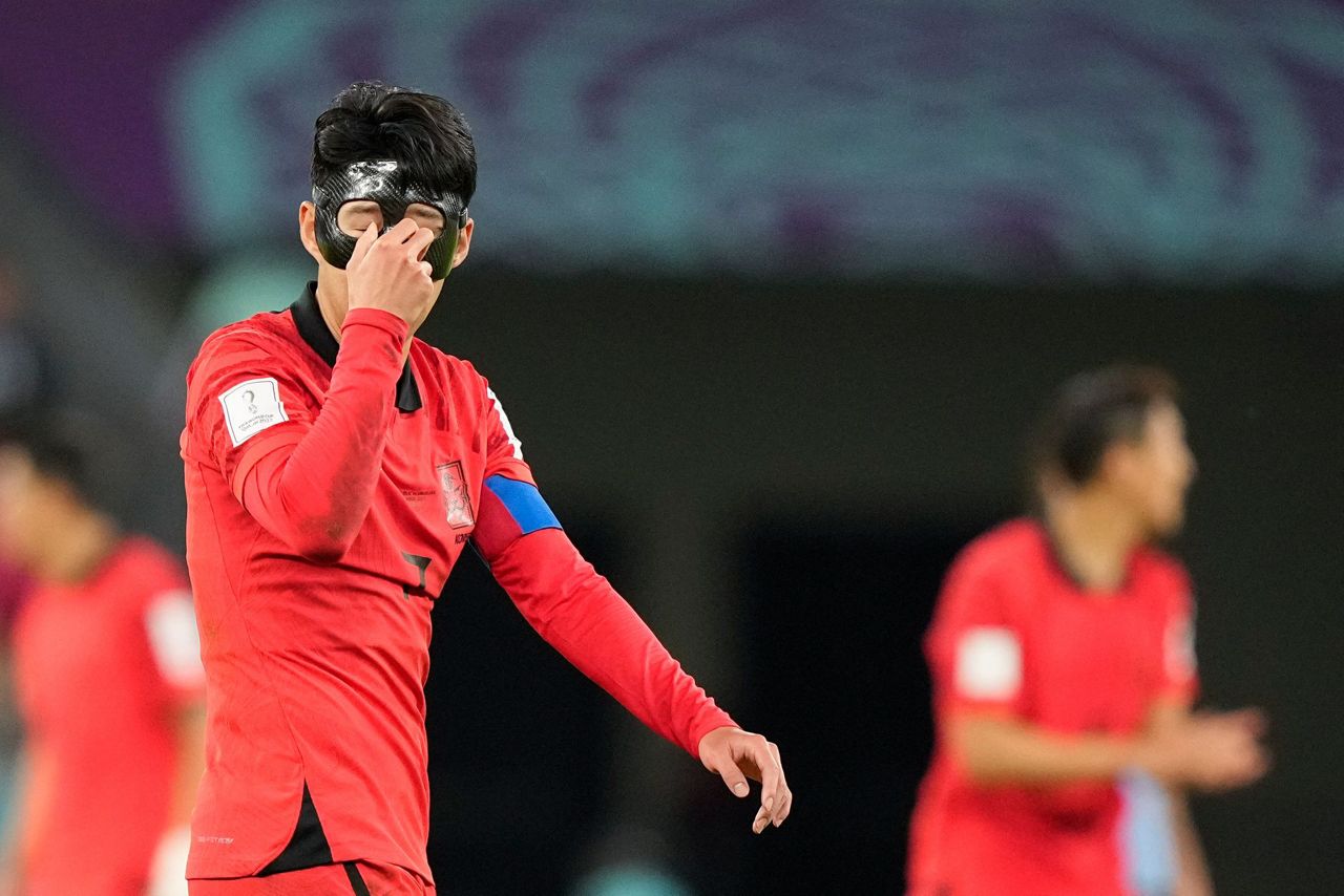 South Korea holds Uruguay to 0-0 draw at World Cup - Spectrum News