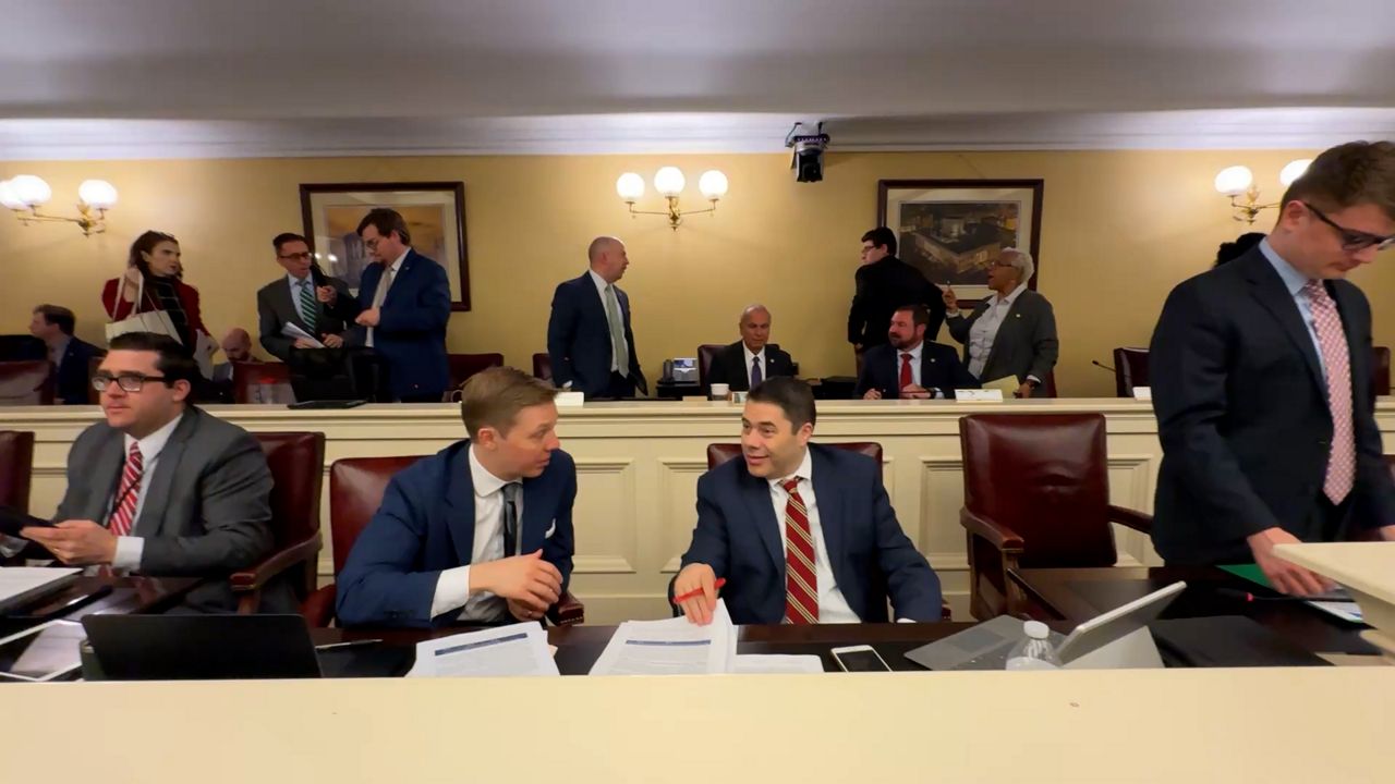 Ohio lawmakers negotiate budget 