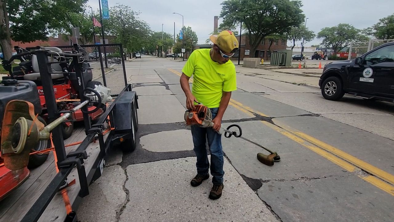 Staying safe as the heat wave grips Wisconsin